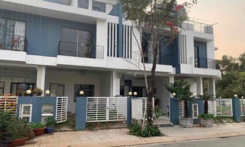 KẸT NỢ BÁN NHÀ MT GẦN CHỢ TAM HÀ, GIÁ RẺ NHẤT KHU VỰC!!!!