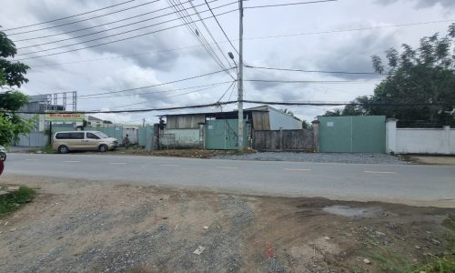 Cho thuê mặt bằng 1000m2 mặt tiền Nguyễn Xiển ngay ngã 3 Lò Lu.