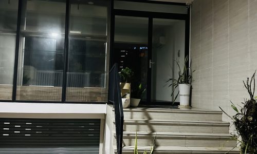 Gấp quá! Cần cho thuê nhà mặt tiền làm Văn Phòng khu dân cư hiện đại!!!!