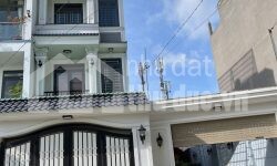 BÁN NHÀ ĐƯỜNG LÊ VĂN CHÍ GẦN CC PHÚC LỘC THỌ – CTY VIỆT THẮNG VỊ TRÍ ĐẸP!!!!
