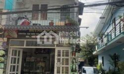 Cần tiền bán gấp nhà cấp 4, diện tích: 6×23m=120m2 thổ cư, 2 mặt tiền