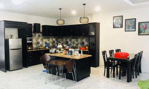 Nhà Mặt Tiền trong khu compound villa Ventura phừơng Cát Lái Q2.